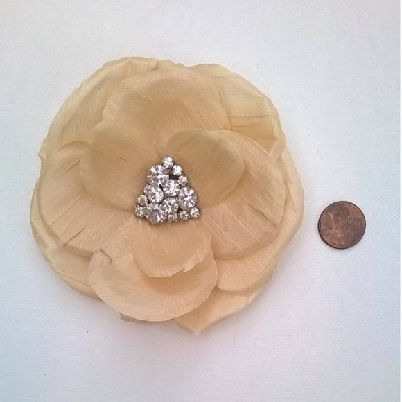 Candlelight Ivory Silk Wild Rose Hair Clip